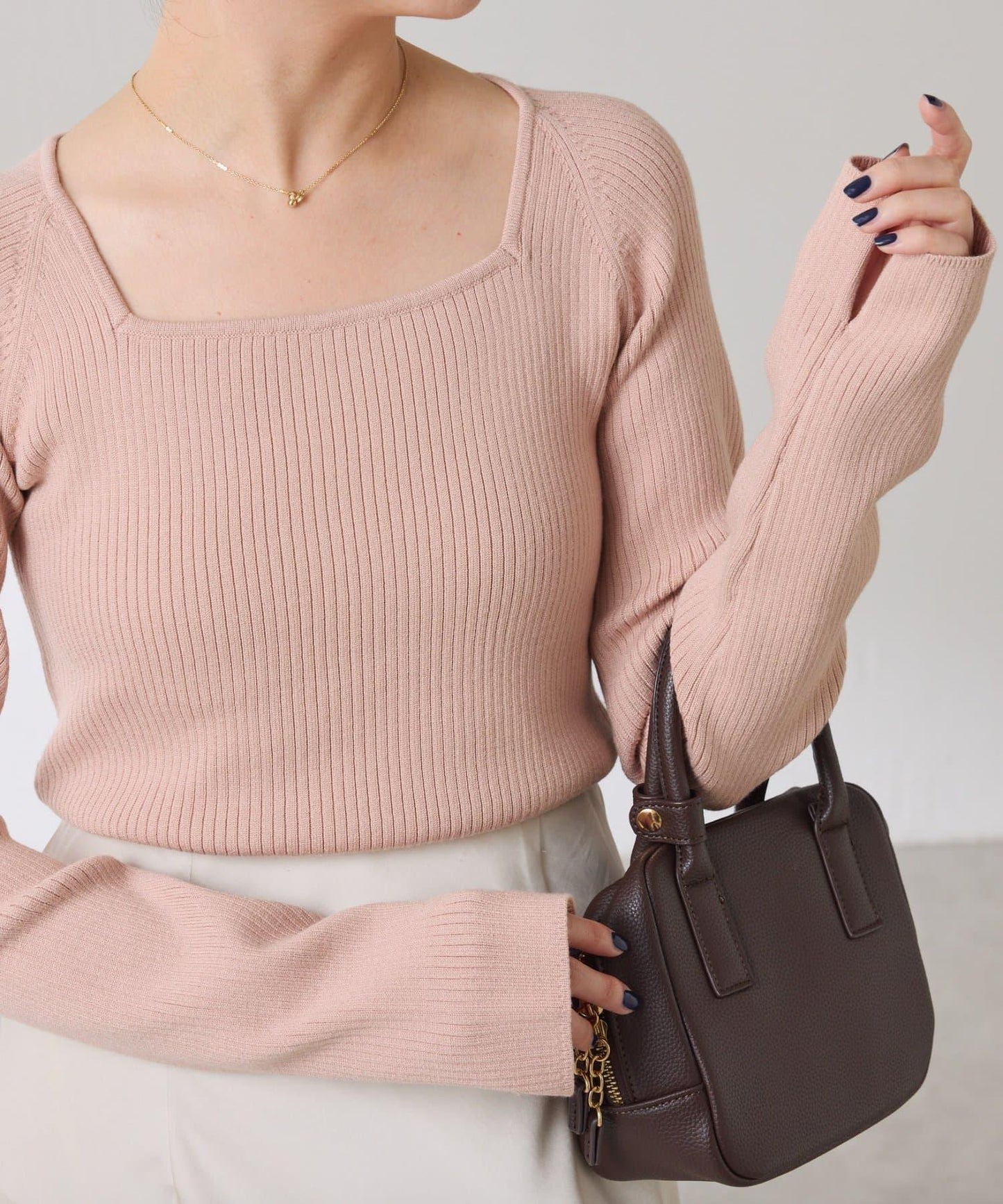 【高級感】深方領羅紋針織衫