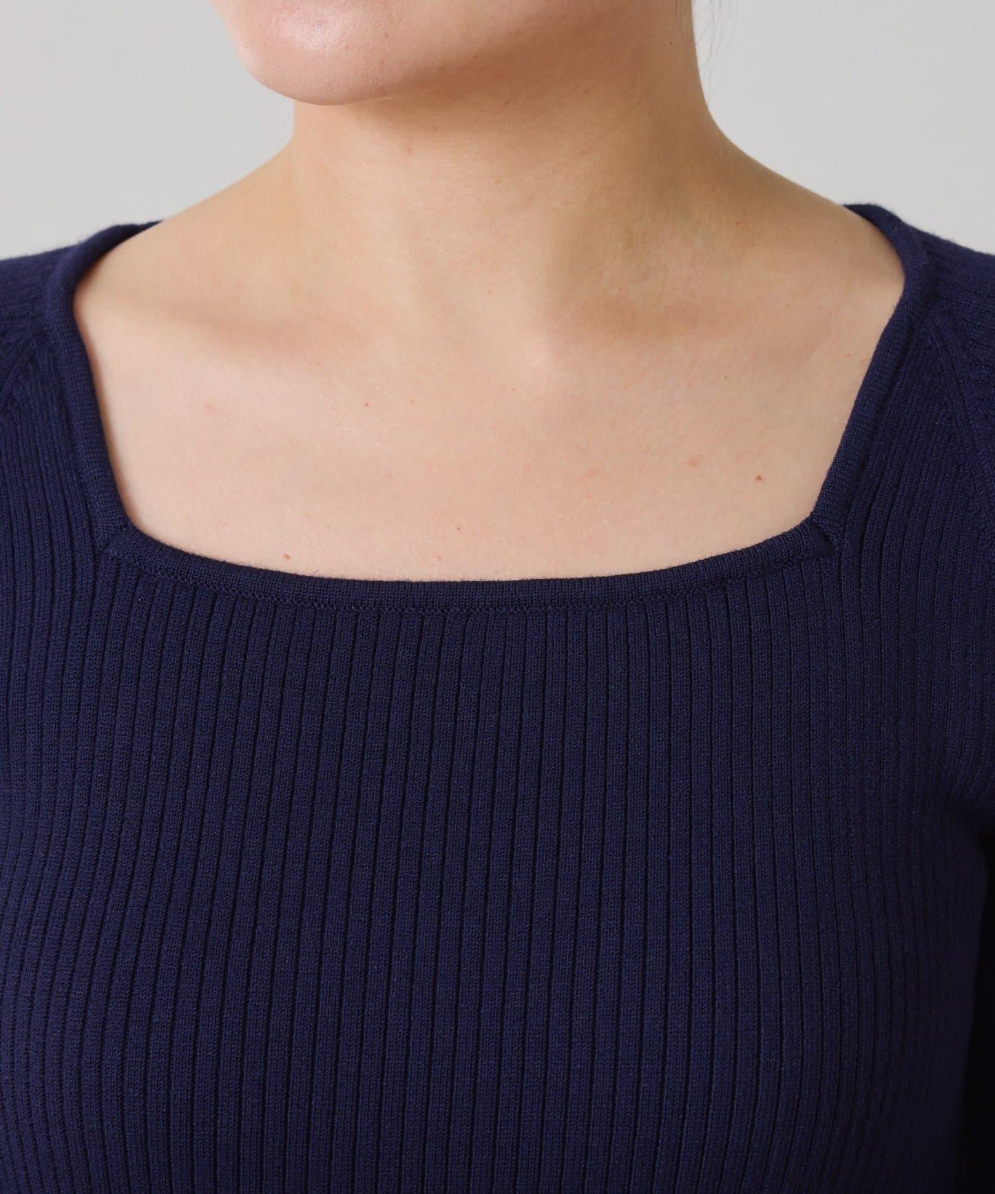 【高級感】深方領羅紋針織衫