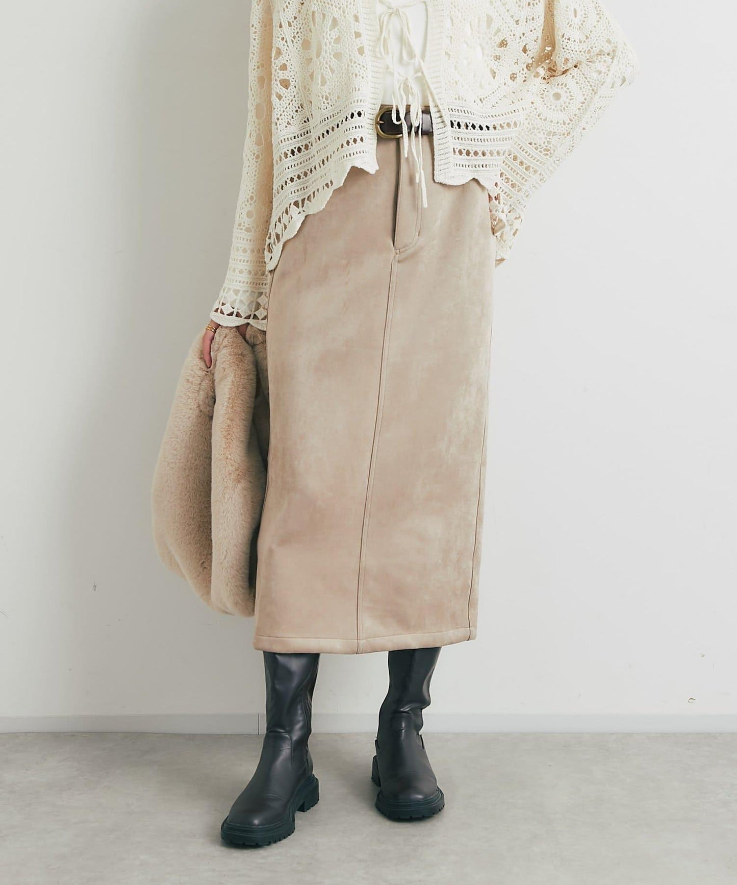 美麗剪影◎麂皮窄裙