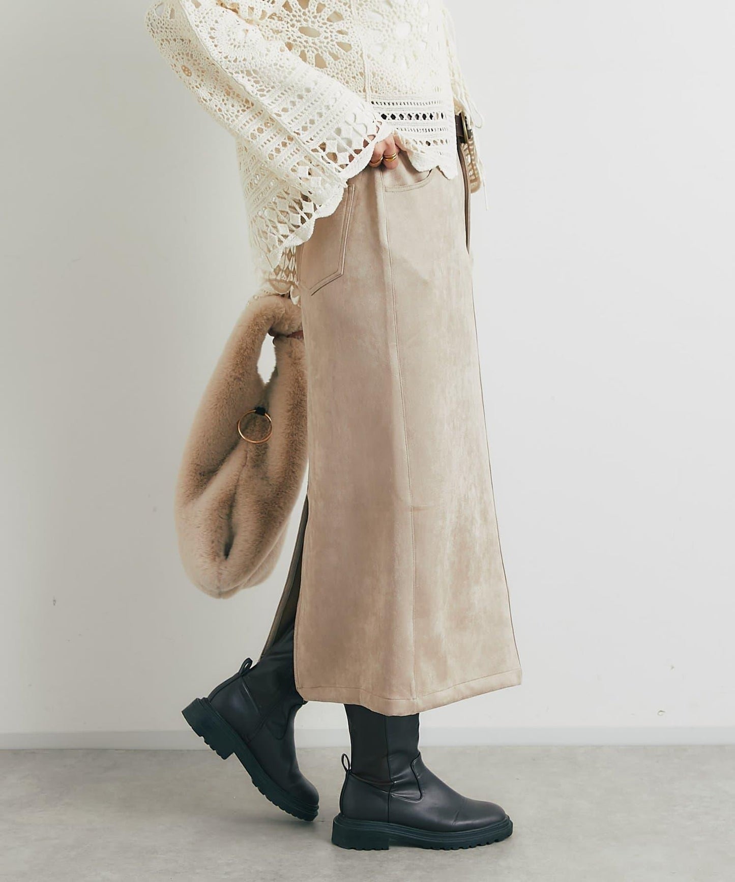 美麗剪影◎麂皮窄裙