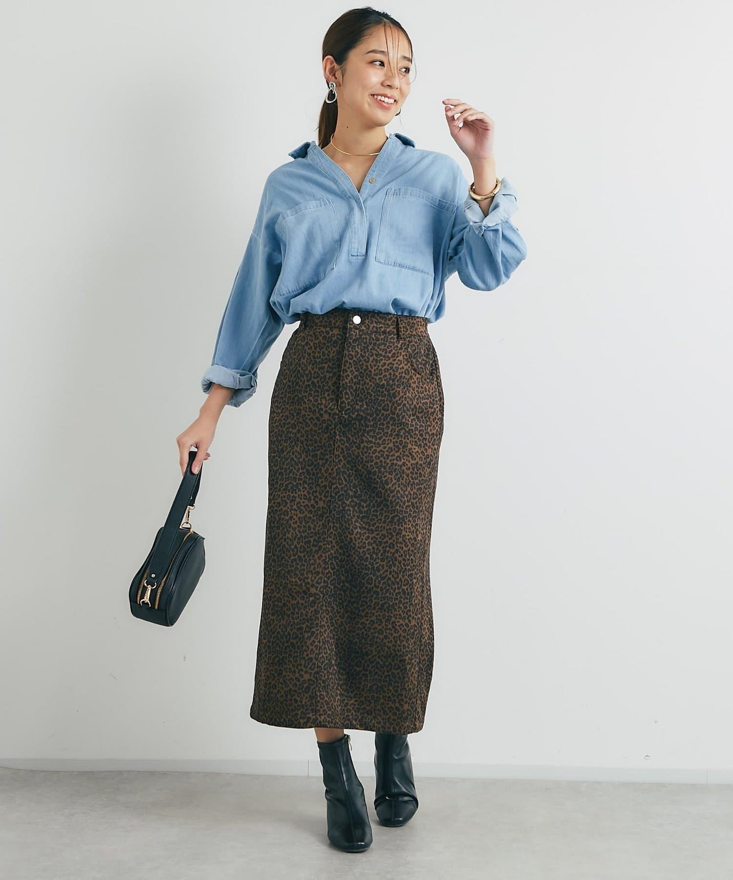 美麗剪影◎麂皮窄裙