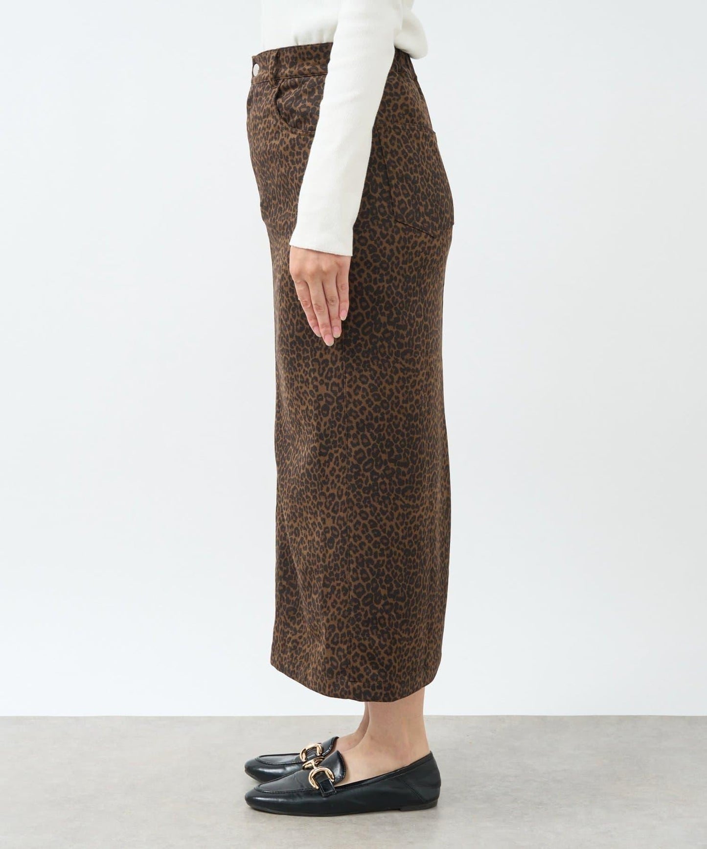 美麗剪影◎麂皮窄裙