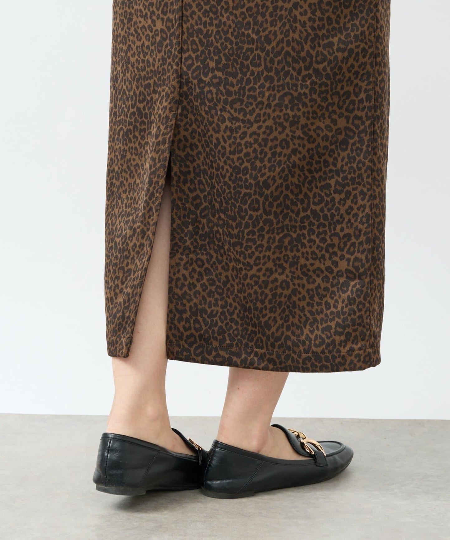 美麗剪影◎麂皮窄裙