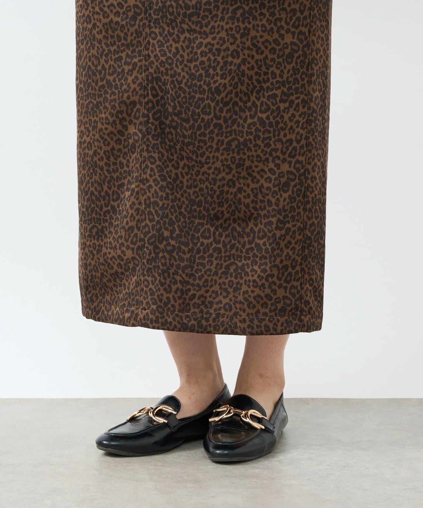 美麗剪影◎麂皮窄裙