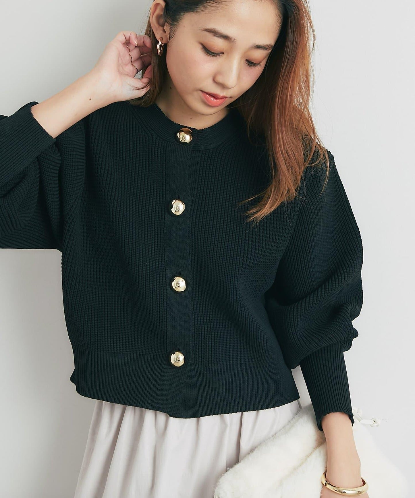 日常百搭大紐扣拼接圖案泡泡袖開衫