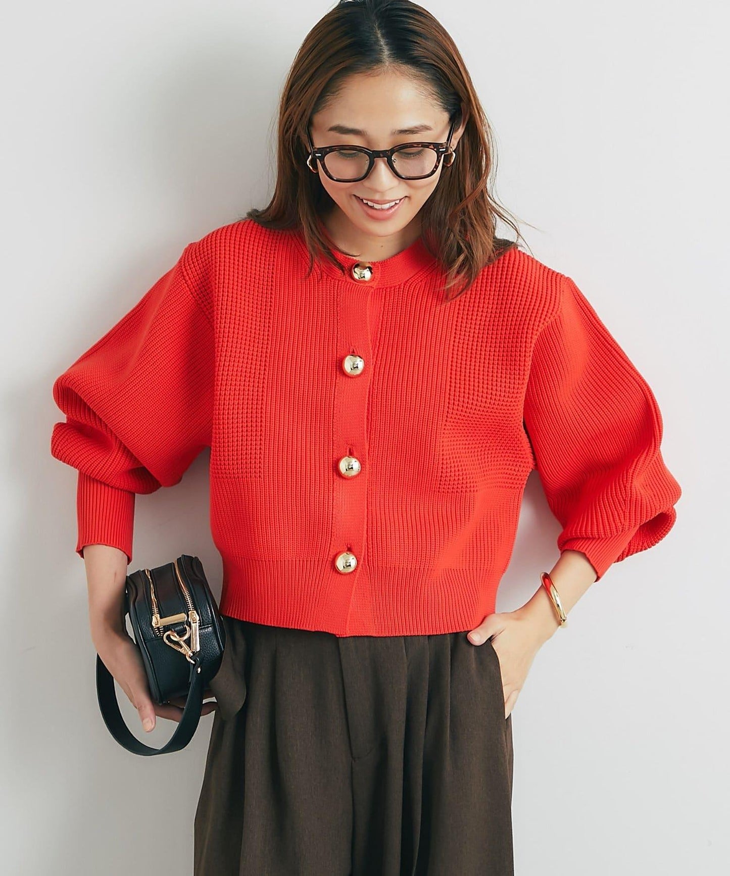 日常百搭大紐扣拼接圖案泡泡袖開衫