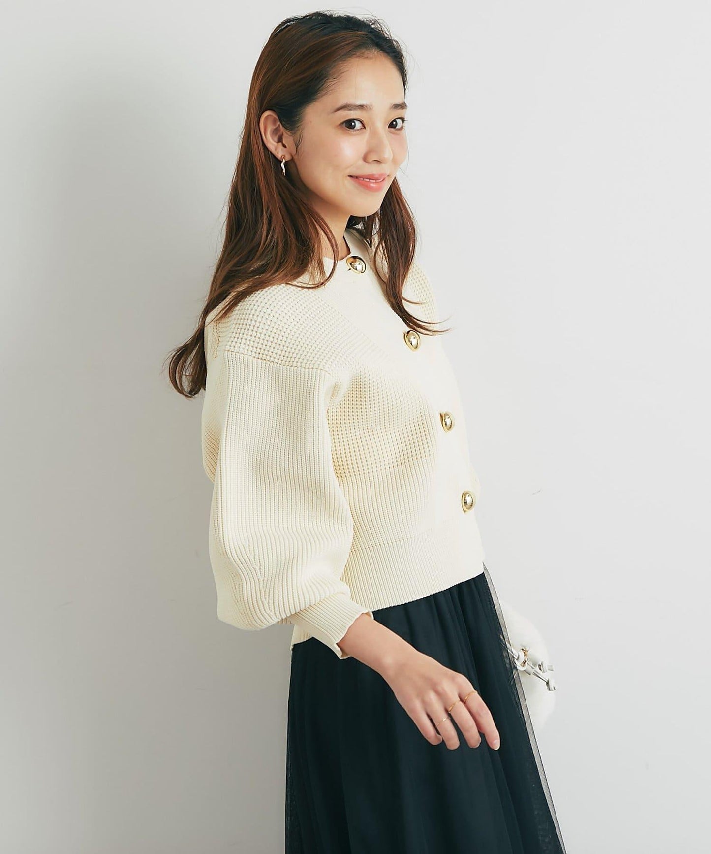 日常百搭大紐扣拼接圖案泡泡袖開衫