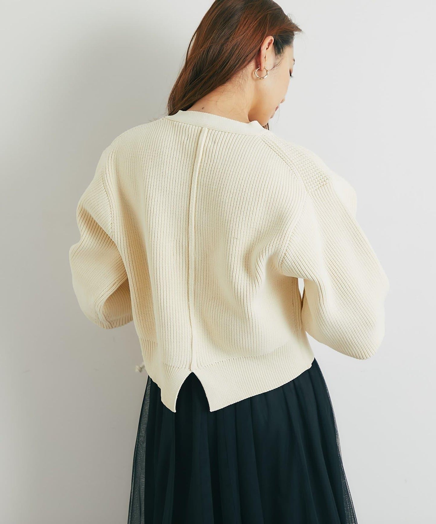 日常百搭大紐扣拼接圖案泡泡袖開衫