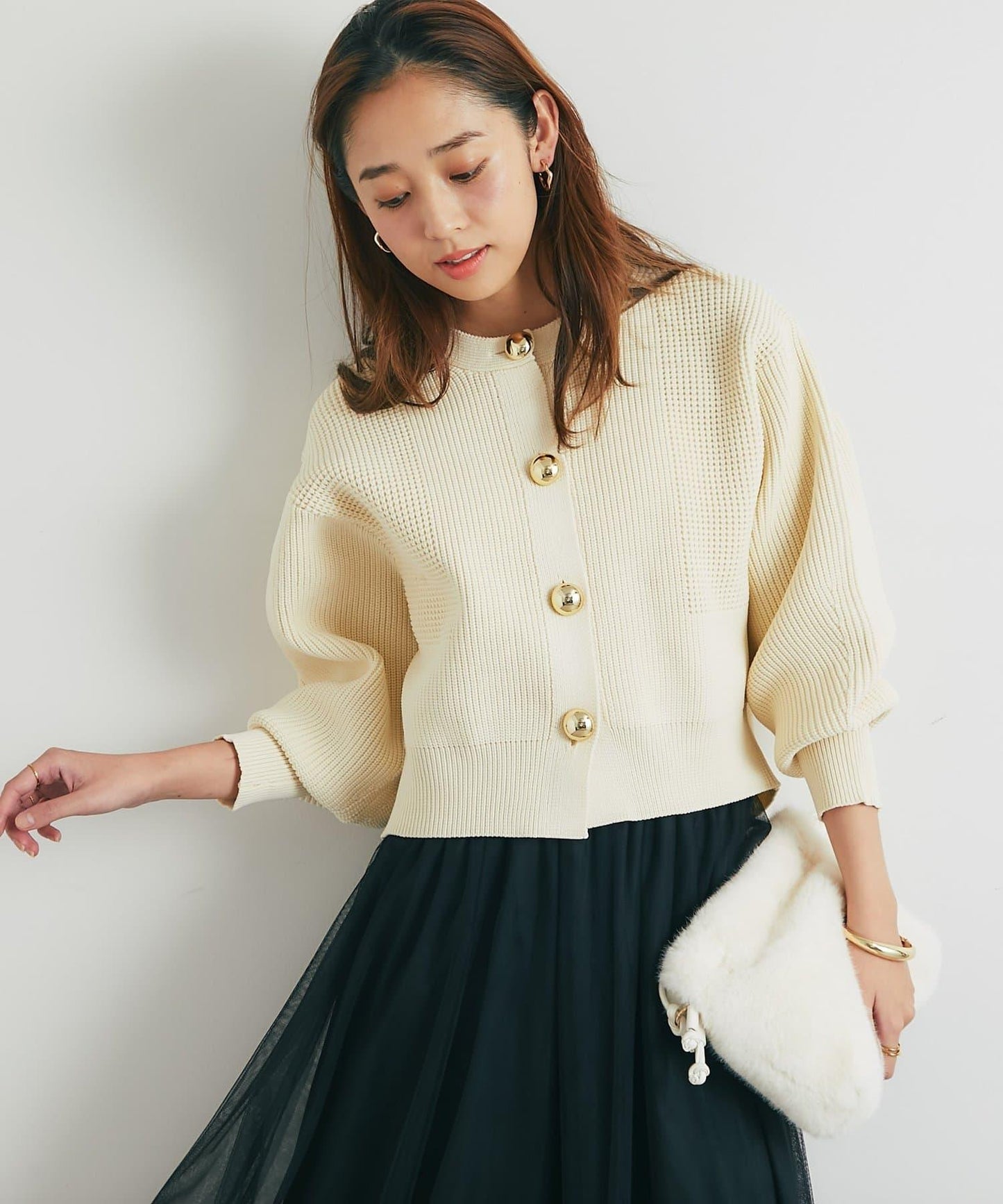 日常百搭大紐扣拼接圖案泡泡袖開衫