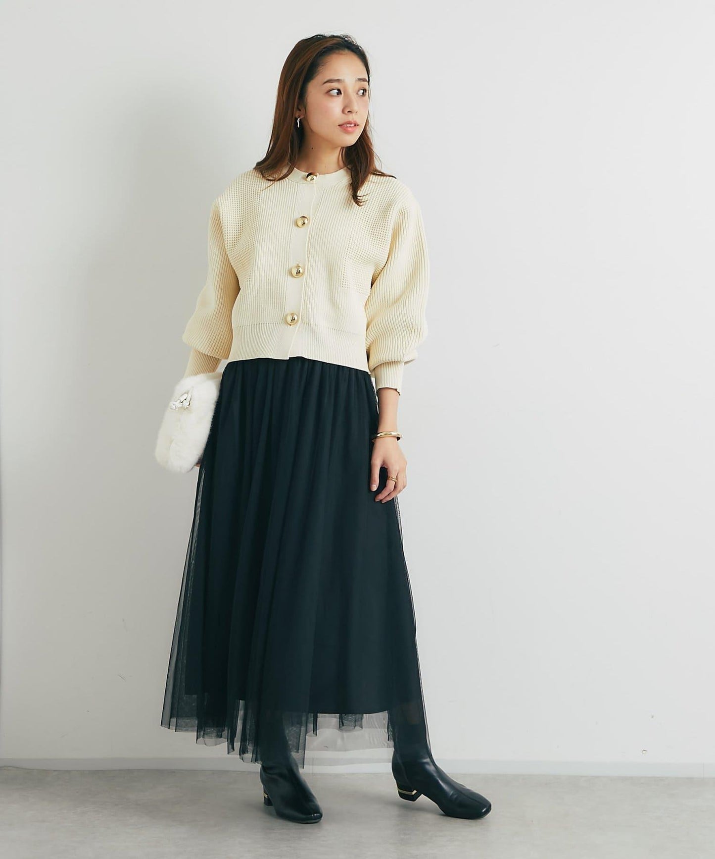 日常百搭大紐扣拼接圖案泡泡袖開衫