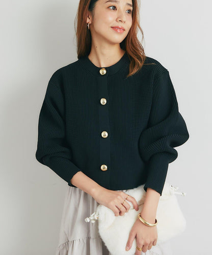 日常百搭大紐扣拼接圖案泡泡袖開衫