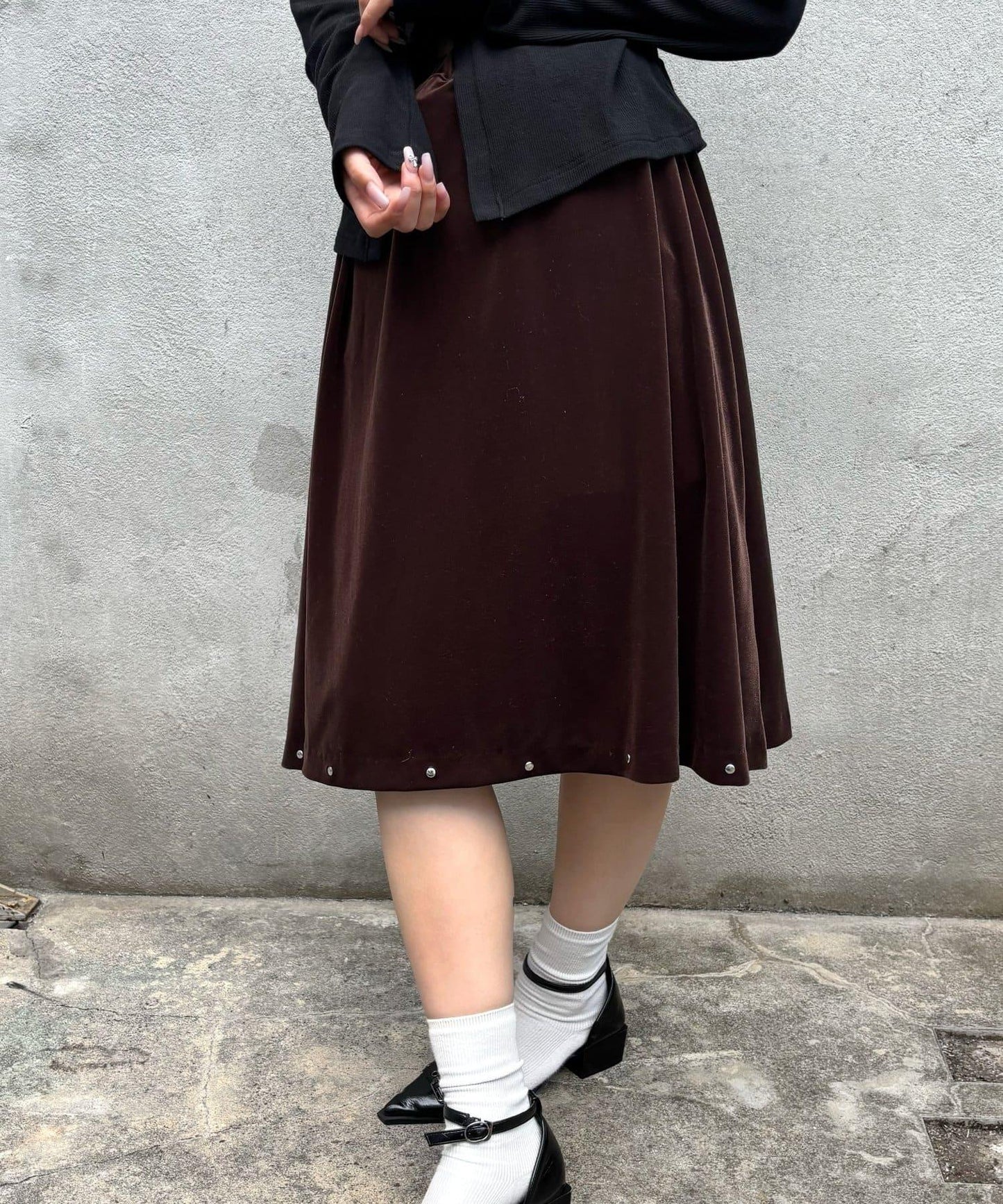 【WHO'S WHO gallery】天鵝絨鉚釘中長裙