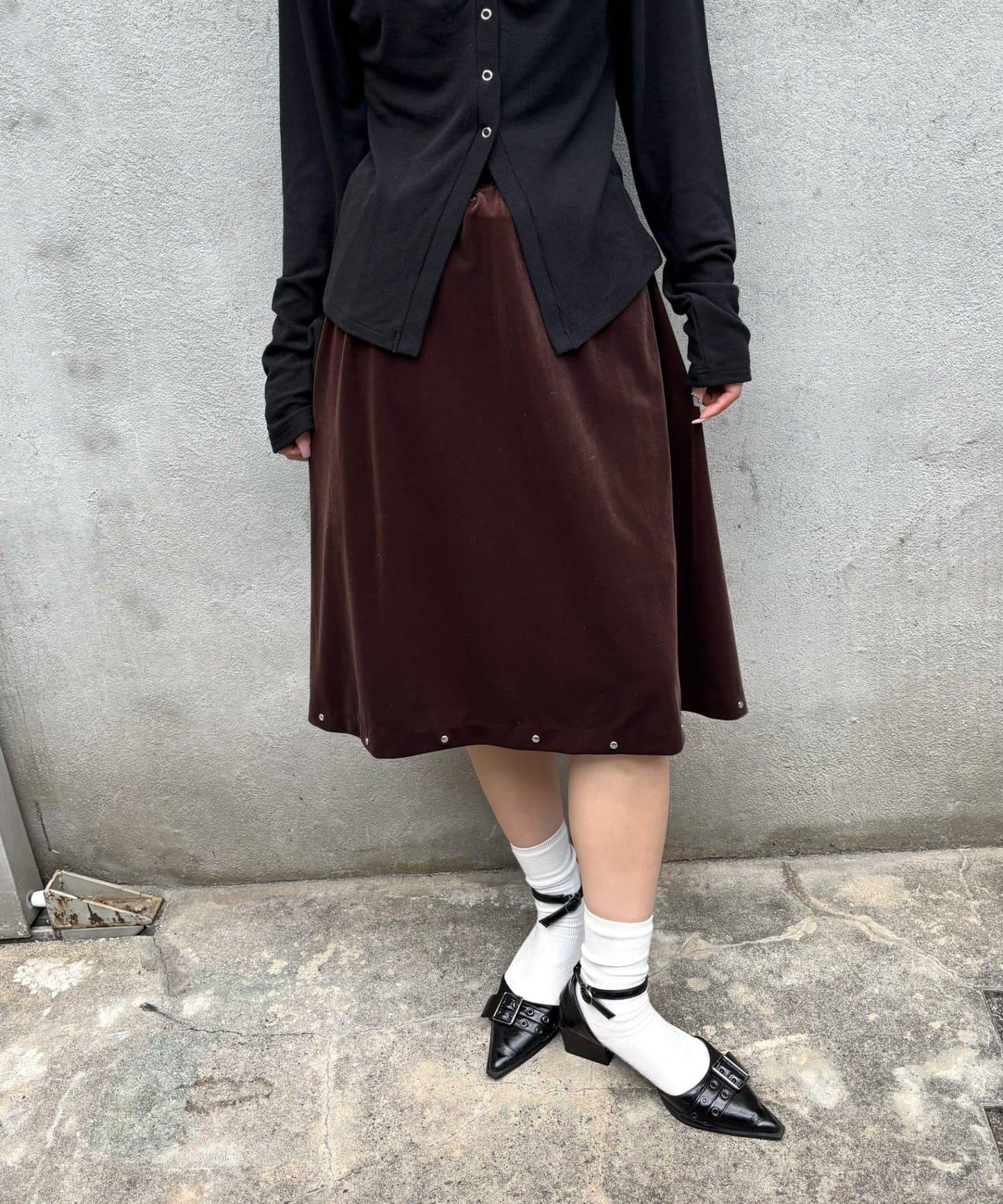 【WHO'S WHO gallery】天鵝絨鉚釘中長裙