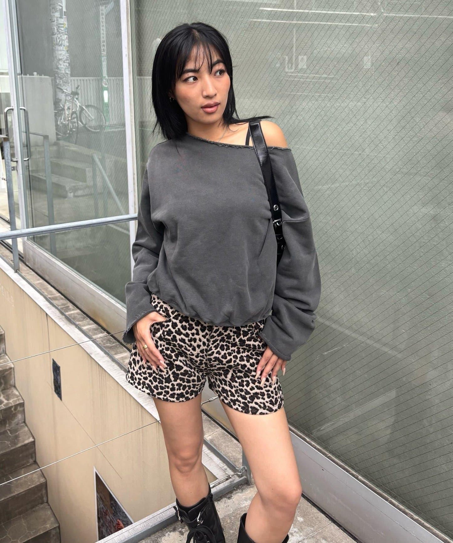 【AW】【EC限定】一字肩衛衣