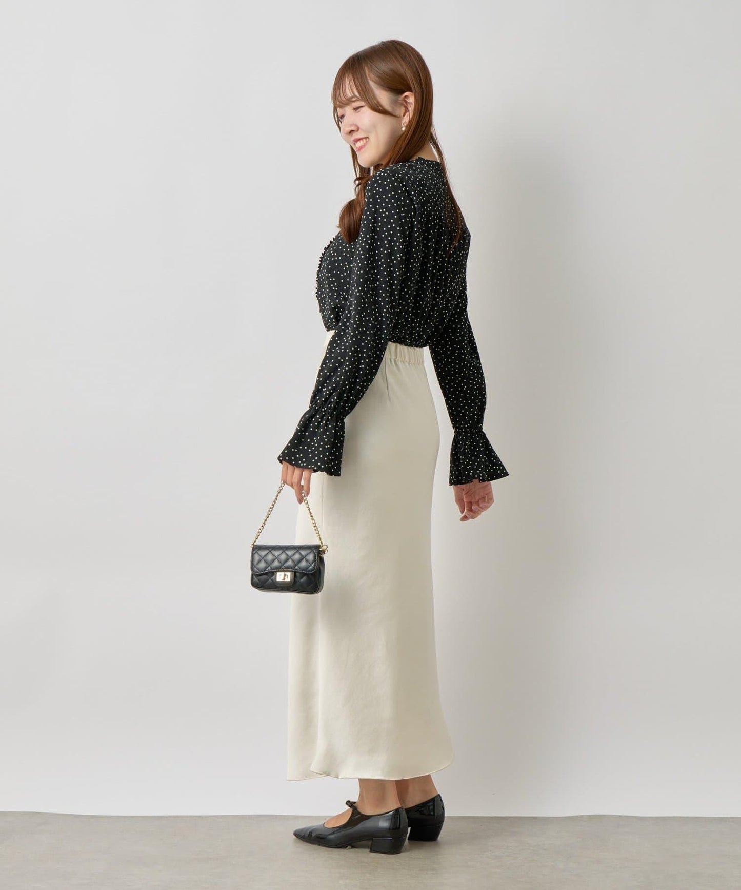 荷葉邊雪紡襯衫