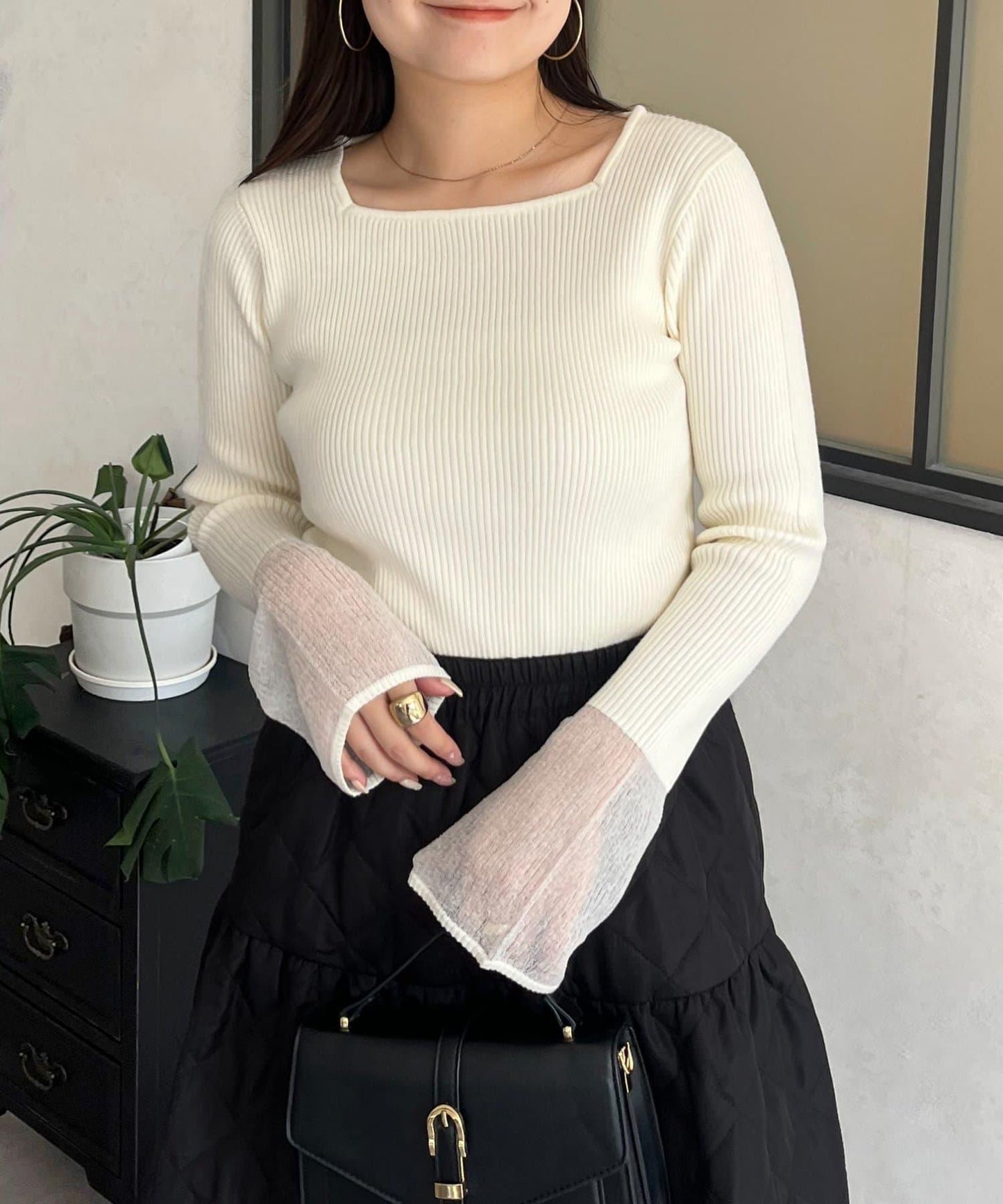 袖部透視方領羅紋針織衫