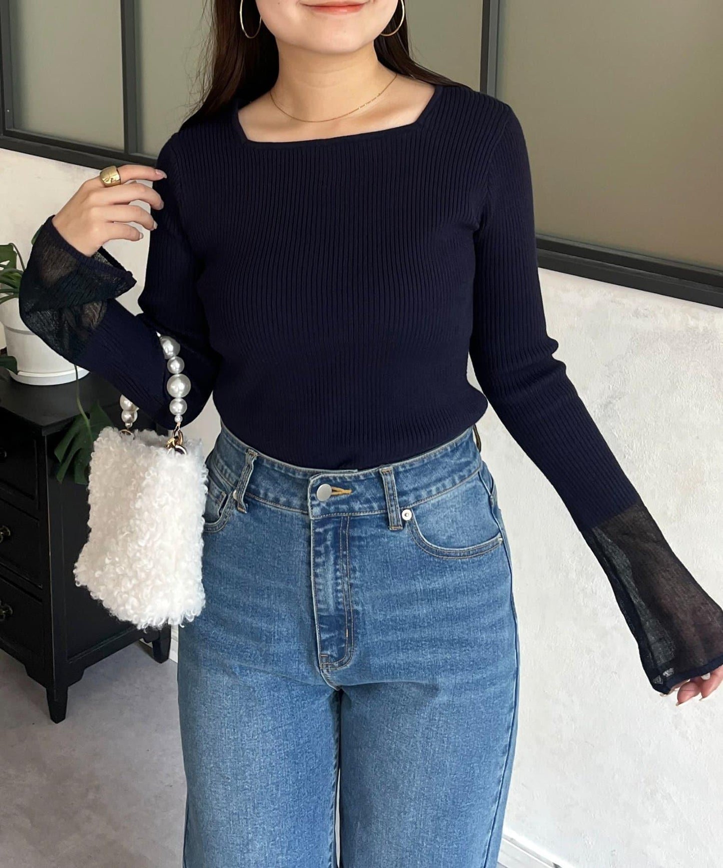 袖部透視方領羅紋針織衫