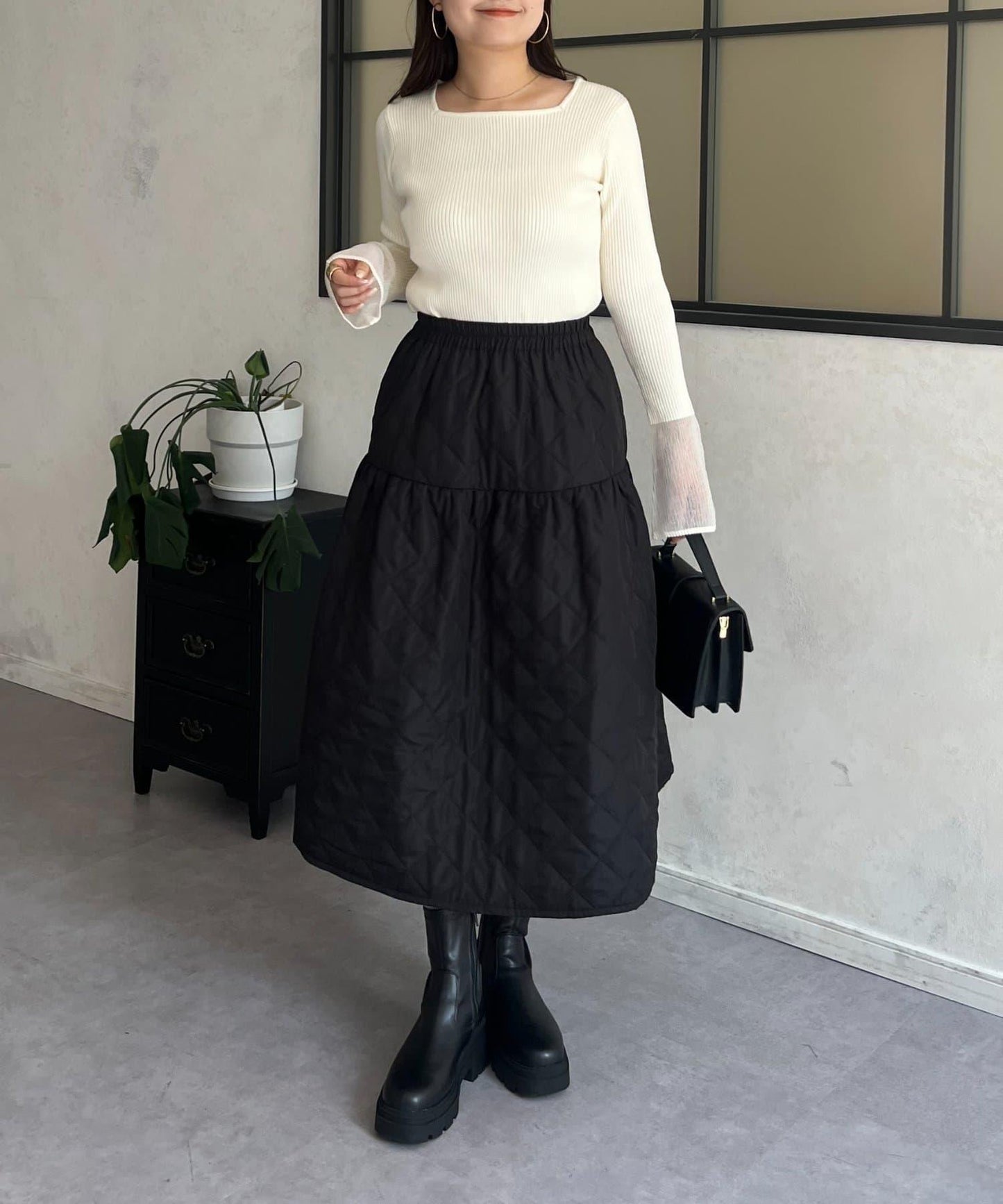 袖部透視方領羅紋針織衫