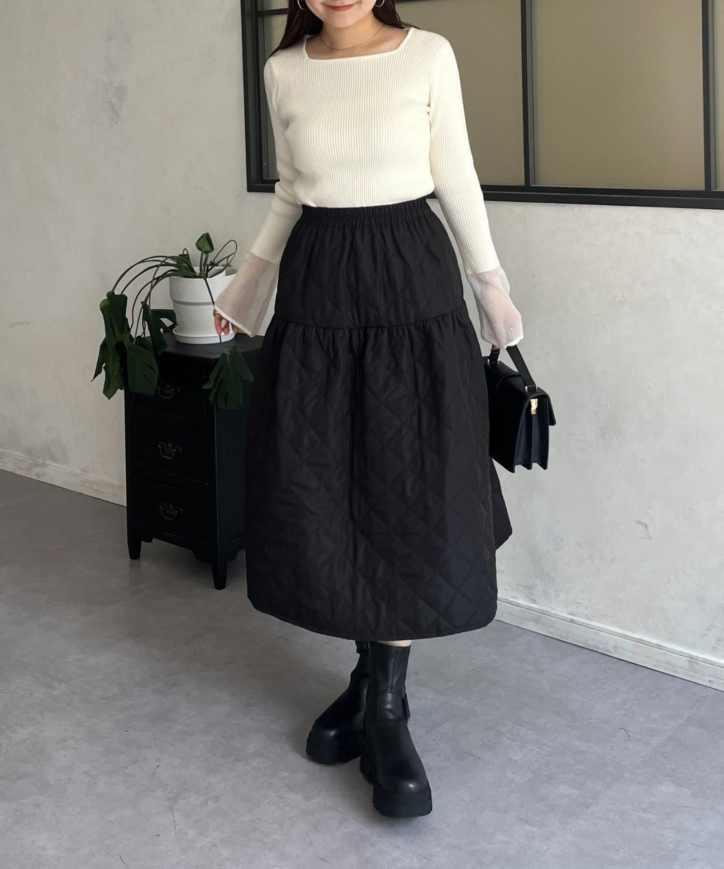 袖部透視方領羅紋針織衫