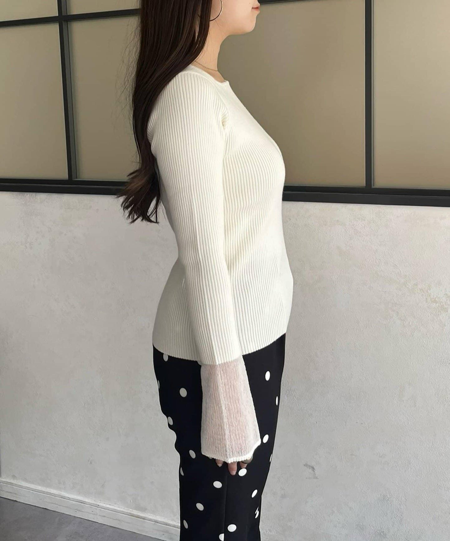 袖部透視方領羅紋針織衫