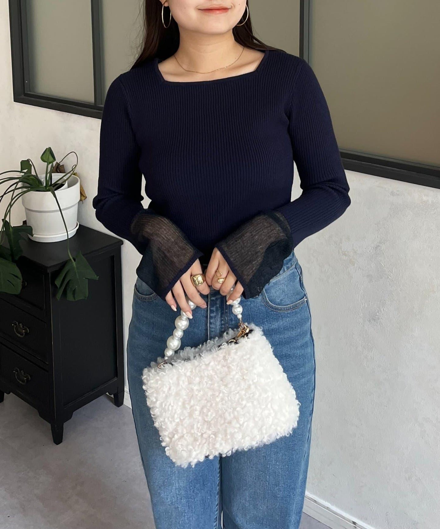 袖部透視方領羅紋針織衫