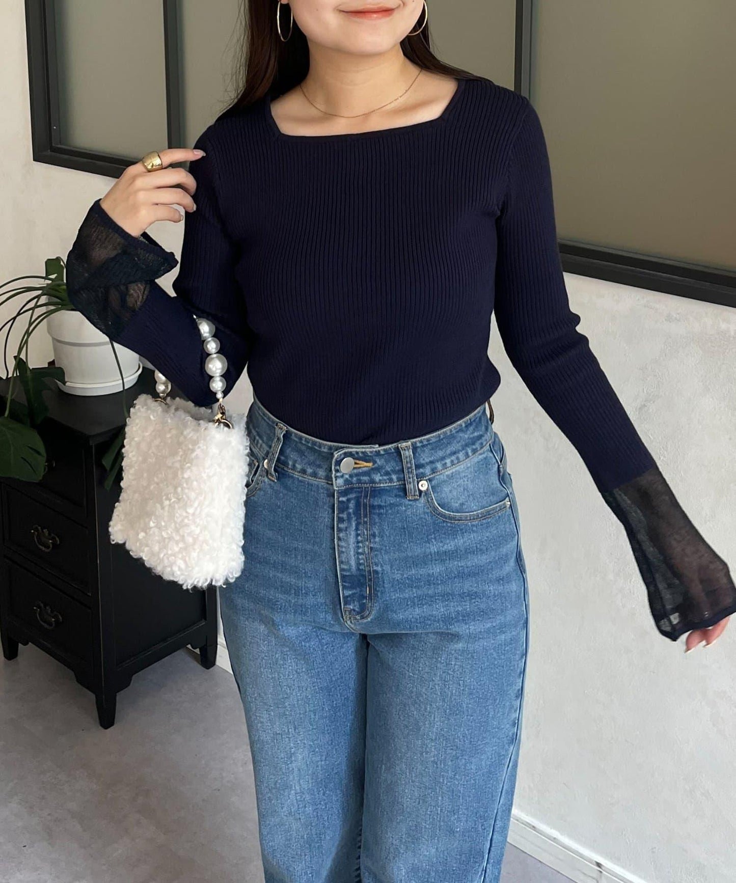 袖部透視方領羅紋針織衫