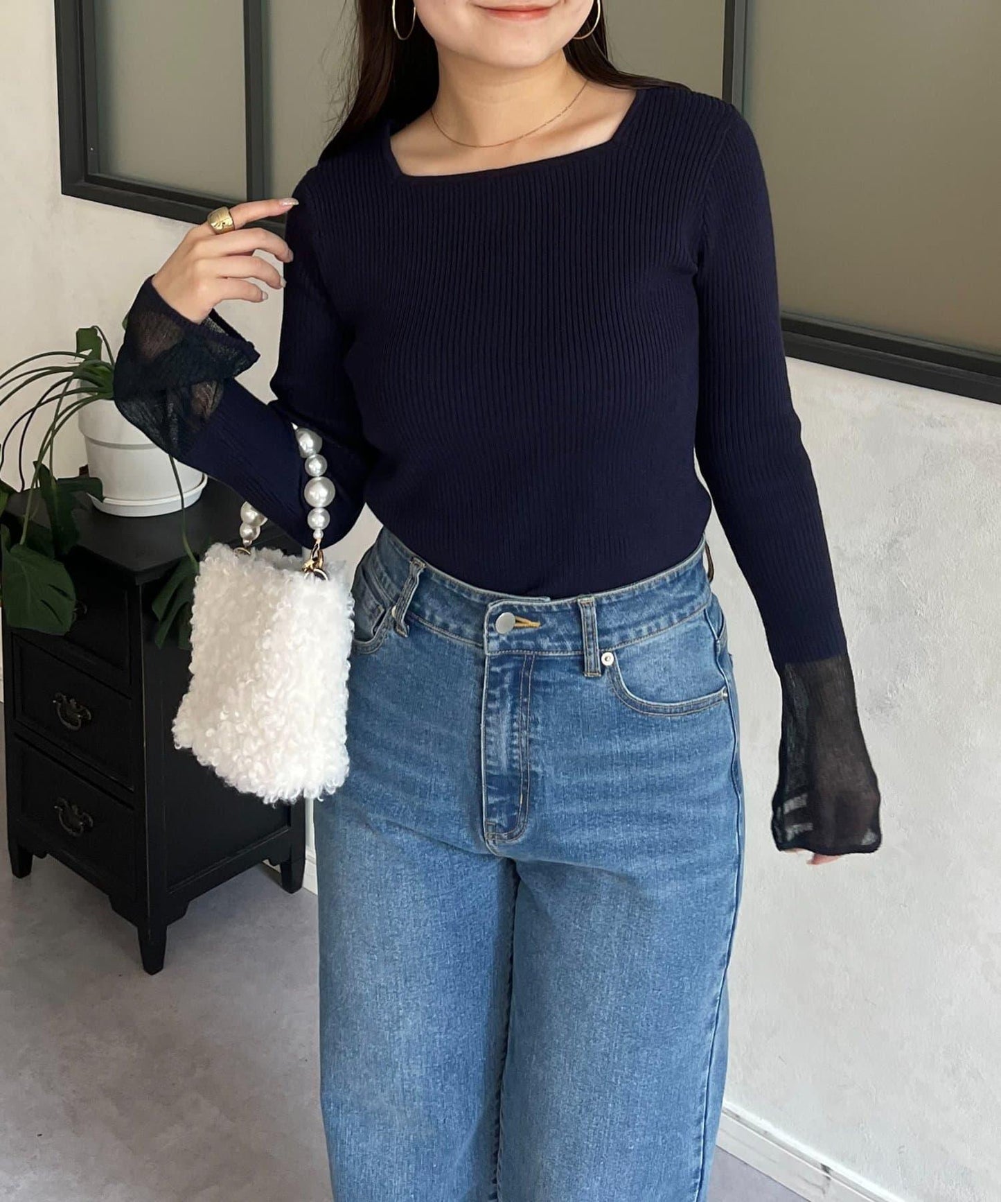 袖部透視方領羅紋針織衫