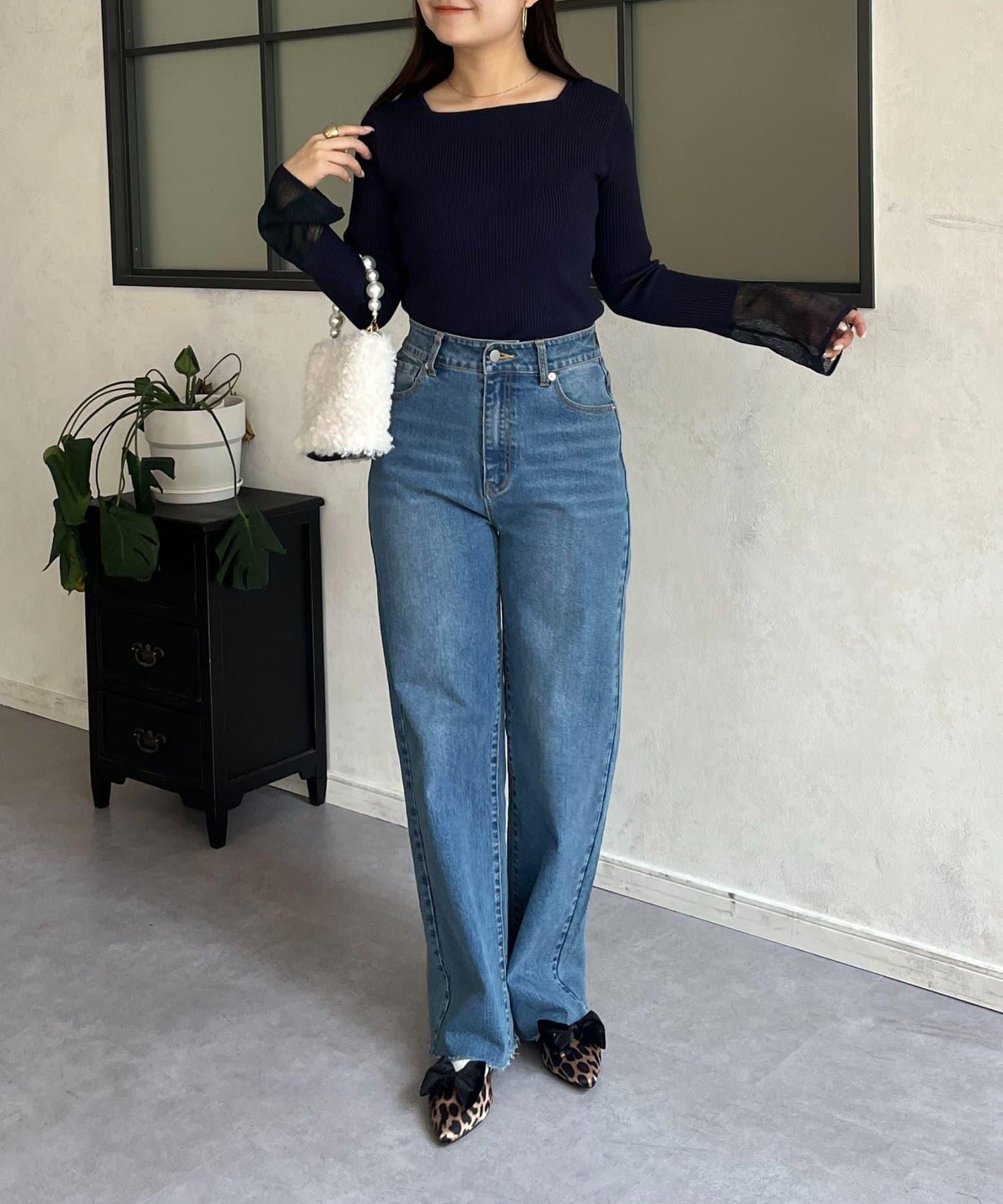 袖部透視方領羅紋針織衫