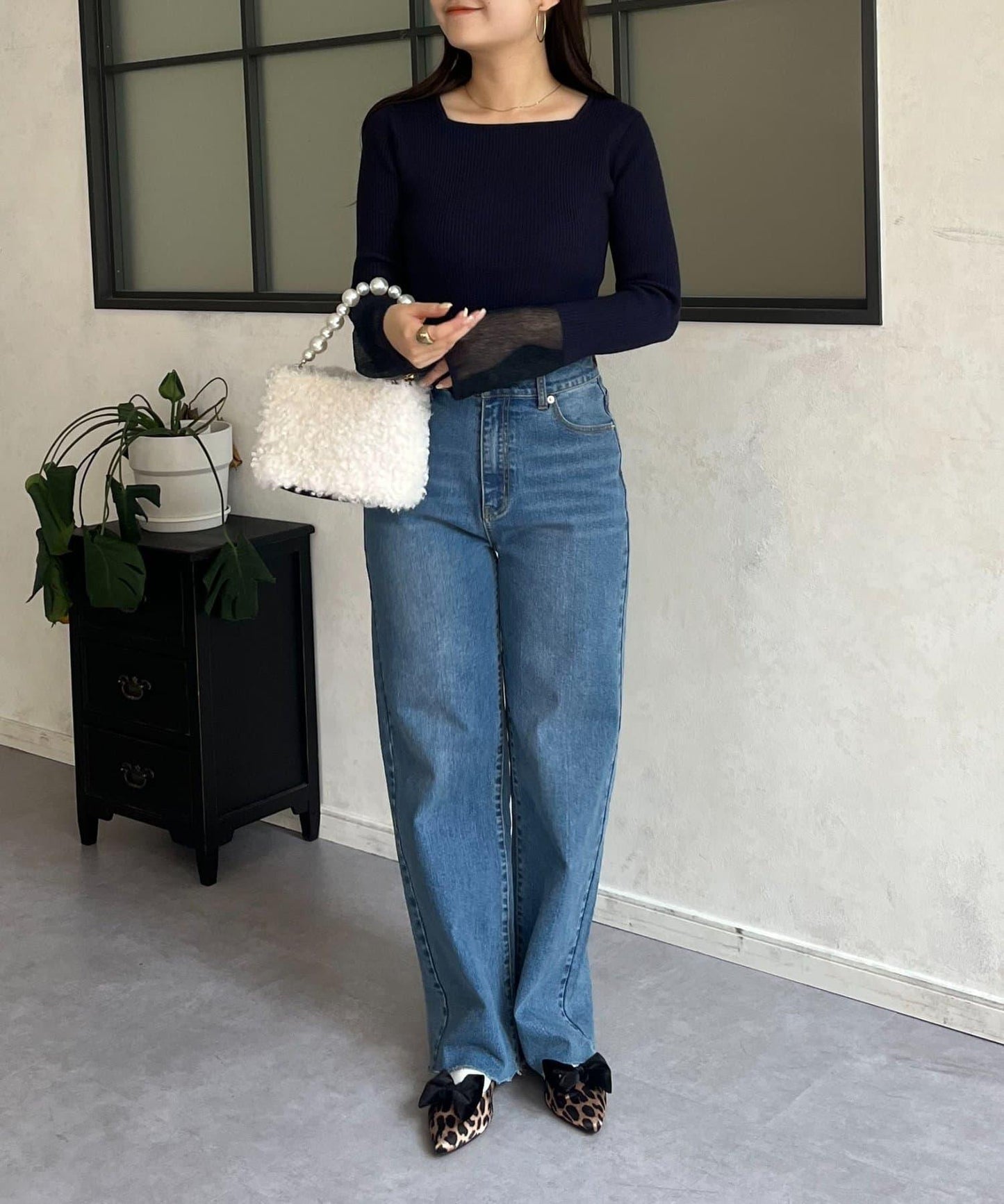 袖部透視方領羅紋針織衫