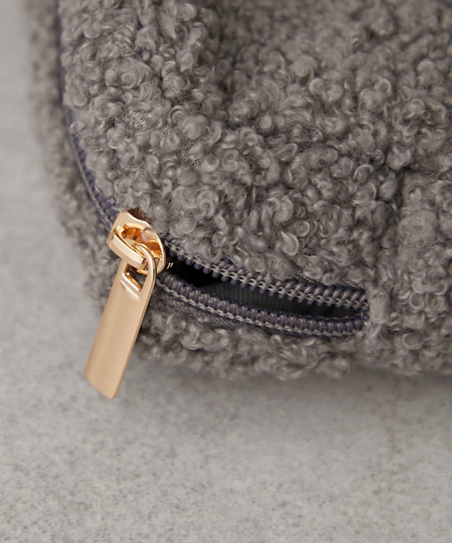 動物刺繡毛絨收納包