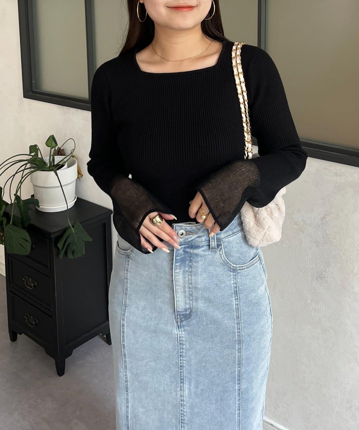 袖部透視方領羅紋針織衫