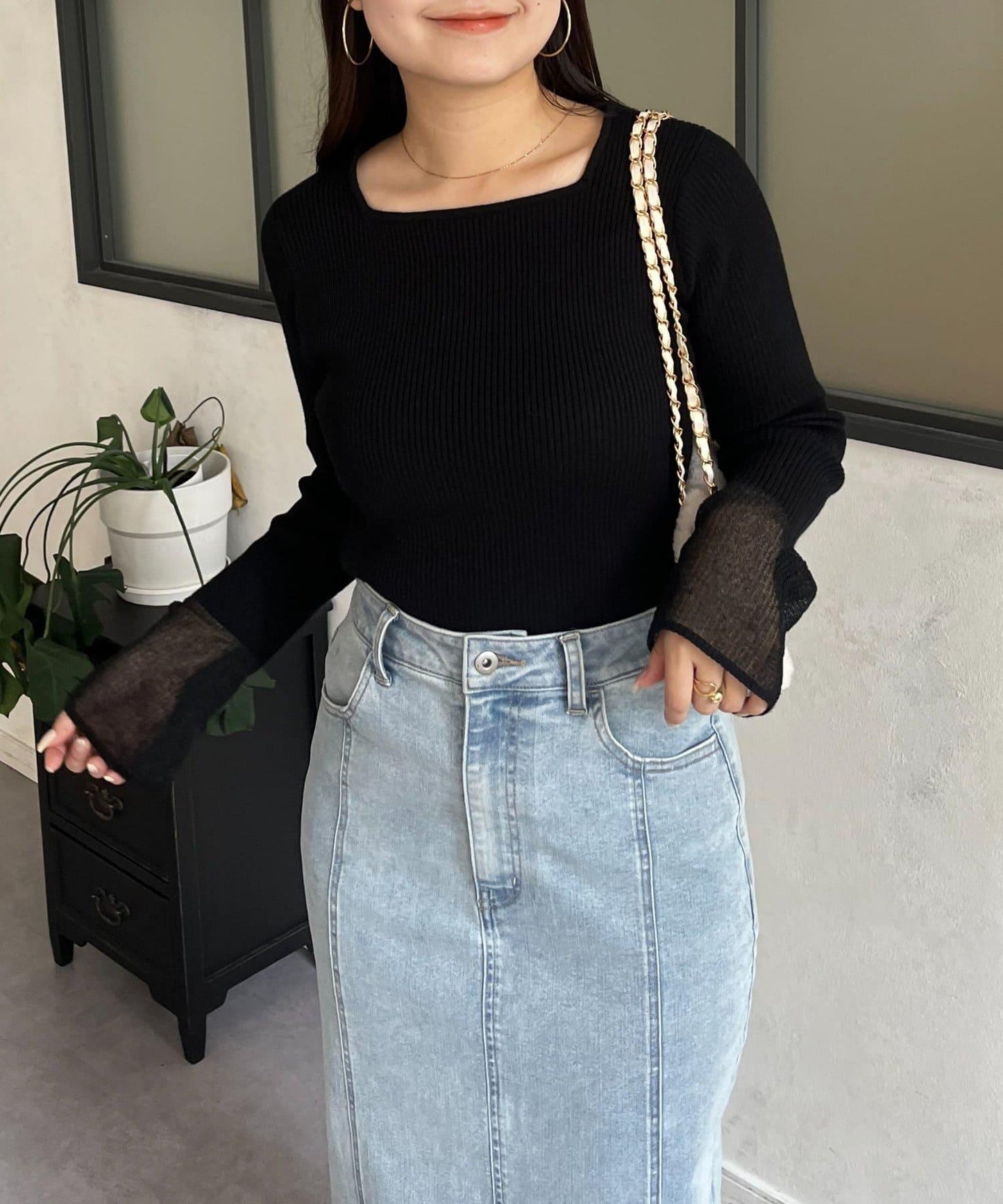 袖部透視方領羅紋針織衫