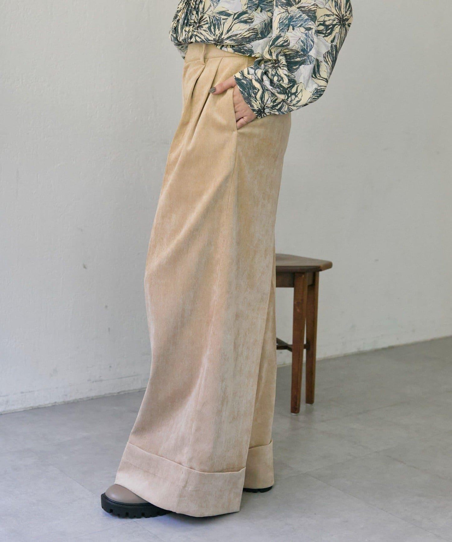 寬鬆版型燈芯絨長褲【SUM1 STYLE】