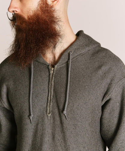 SALT AND PEPPER HALF ZIP HOODED SWEAT/ソルトアンドペッパー ハーフジップ パーカー