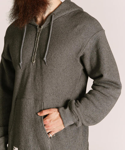 SALT AND PEPPER HALF ZIP HOODED SWEAT/ソルトアンドペッパー ハーフジップ パーカー