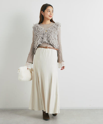 吸睛華麗搭配褶邊針織背心