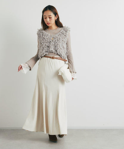 吸睛華麗搭配褶邊針織背心