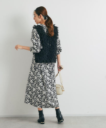 吸睛華麗搭配褶邊針織背心