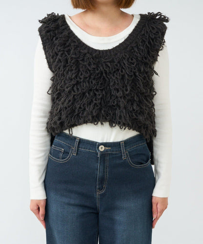 吸睛華麗搭配褶邊針織背心