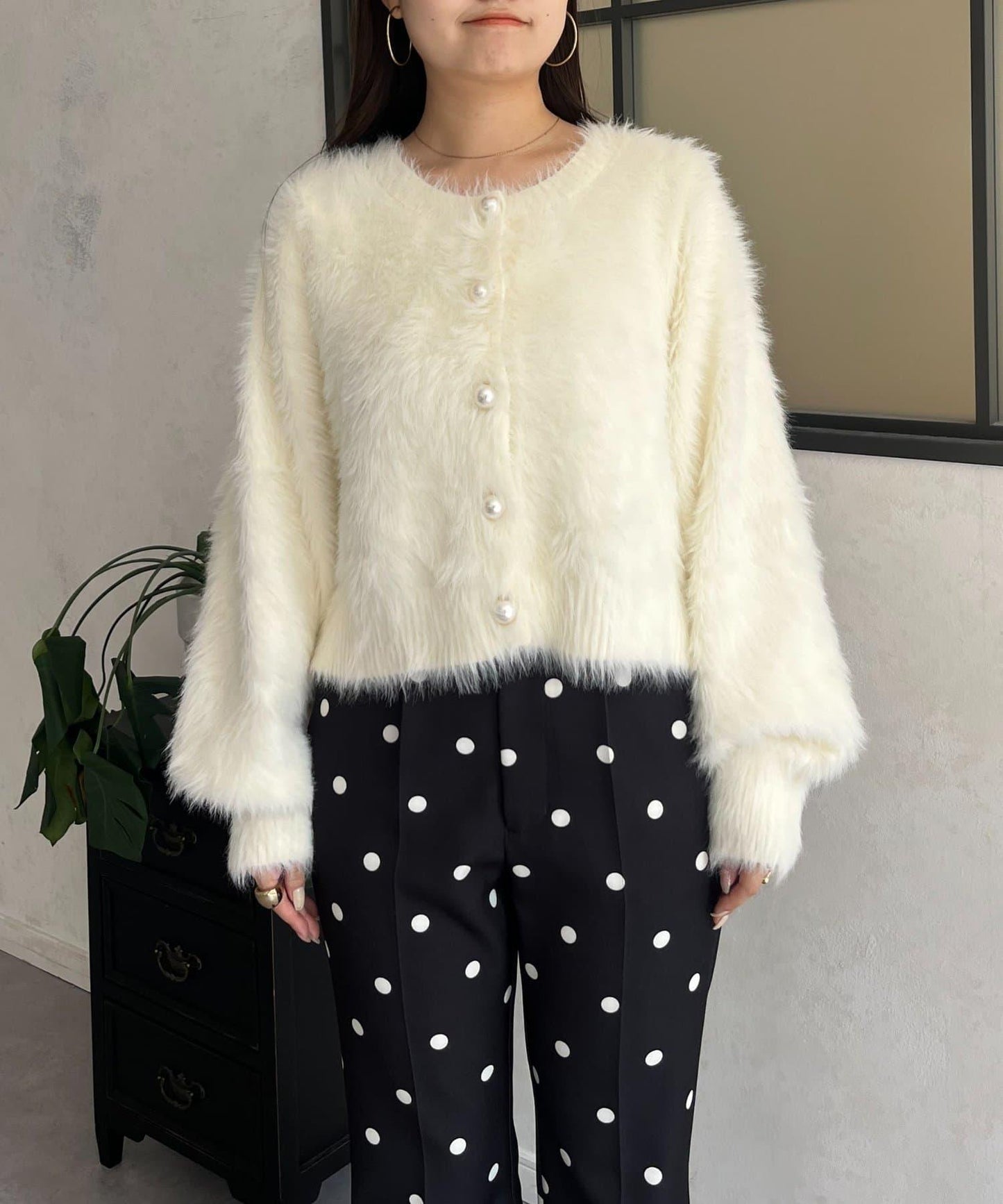 【前後兩穿】珍珠紐扣長毛針織開衫