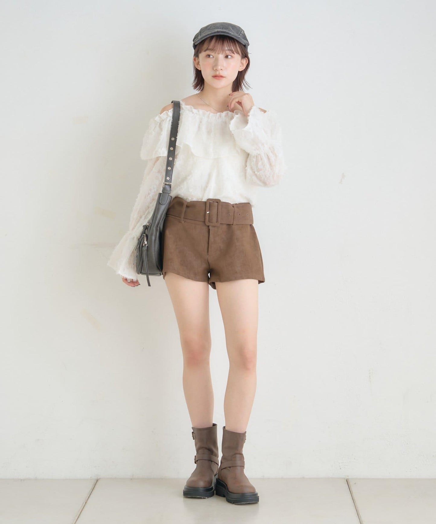 【mystic】[mline]荷葉邊一字肩襯衫