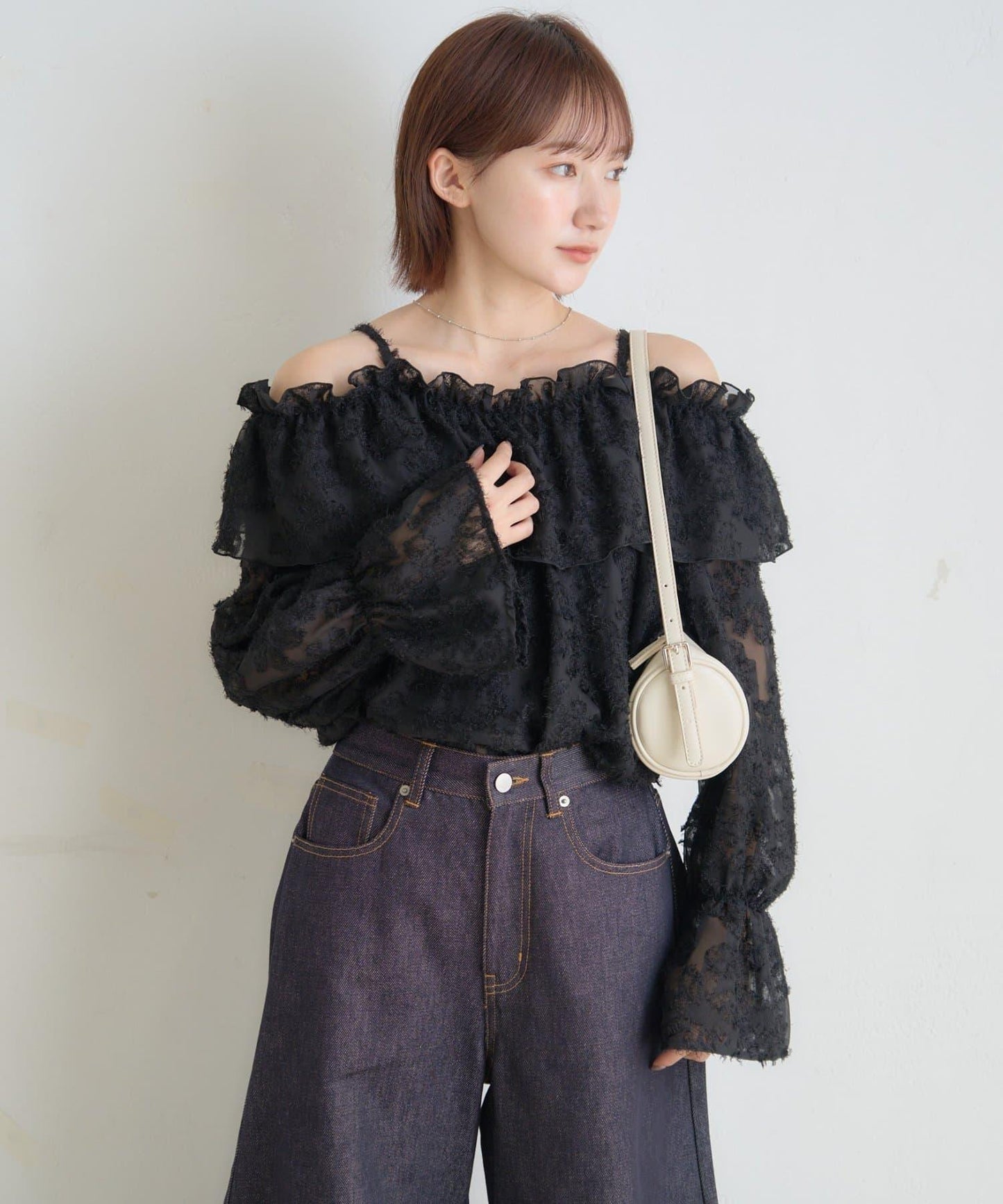 【mystic】[mline]荷葉邊一字肩襯衫