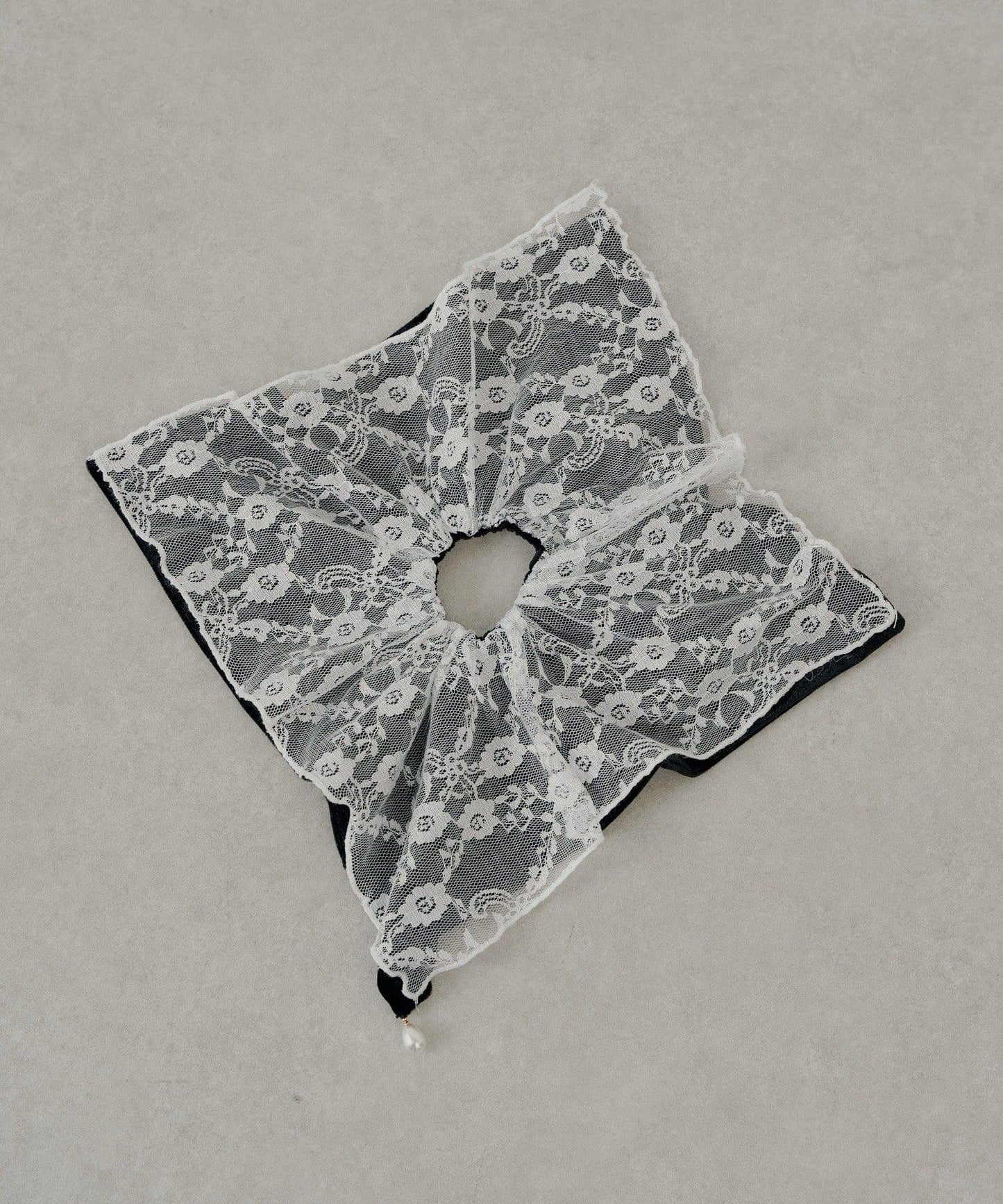 【Chico】天鵝絨大號蕾絲髮圈