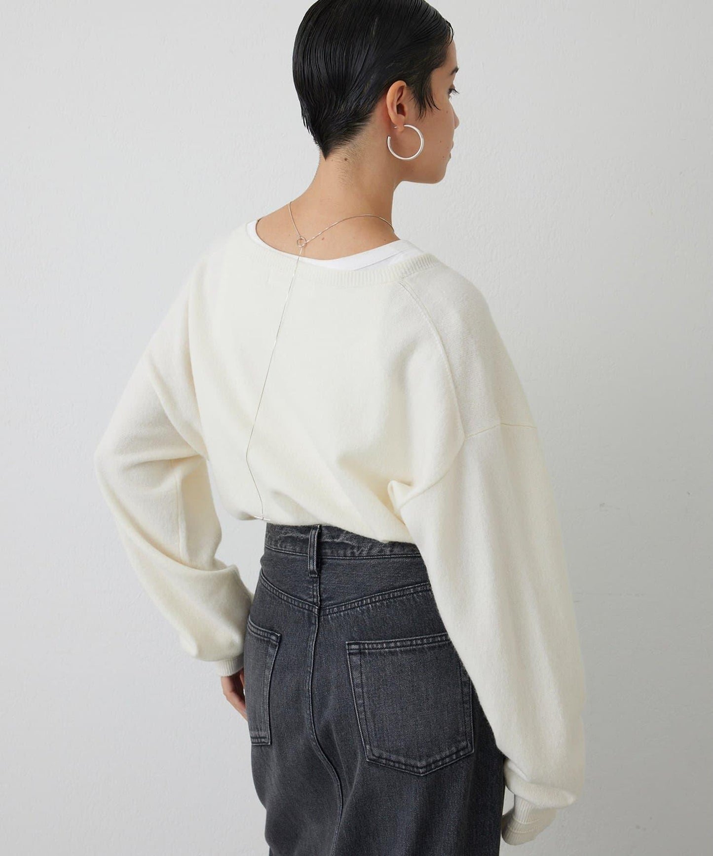 【THE PAUSE】亨利領刺繡套頭衫