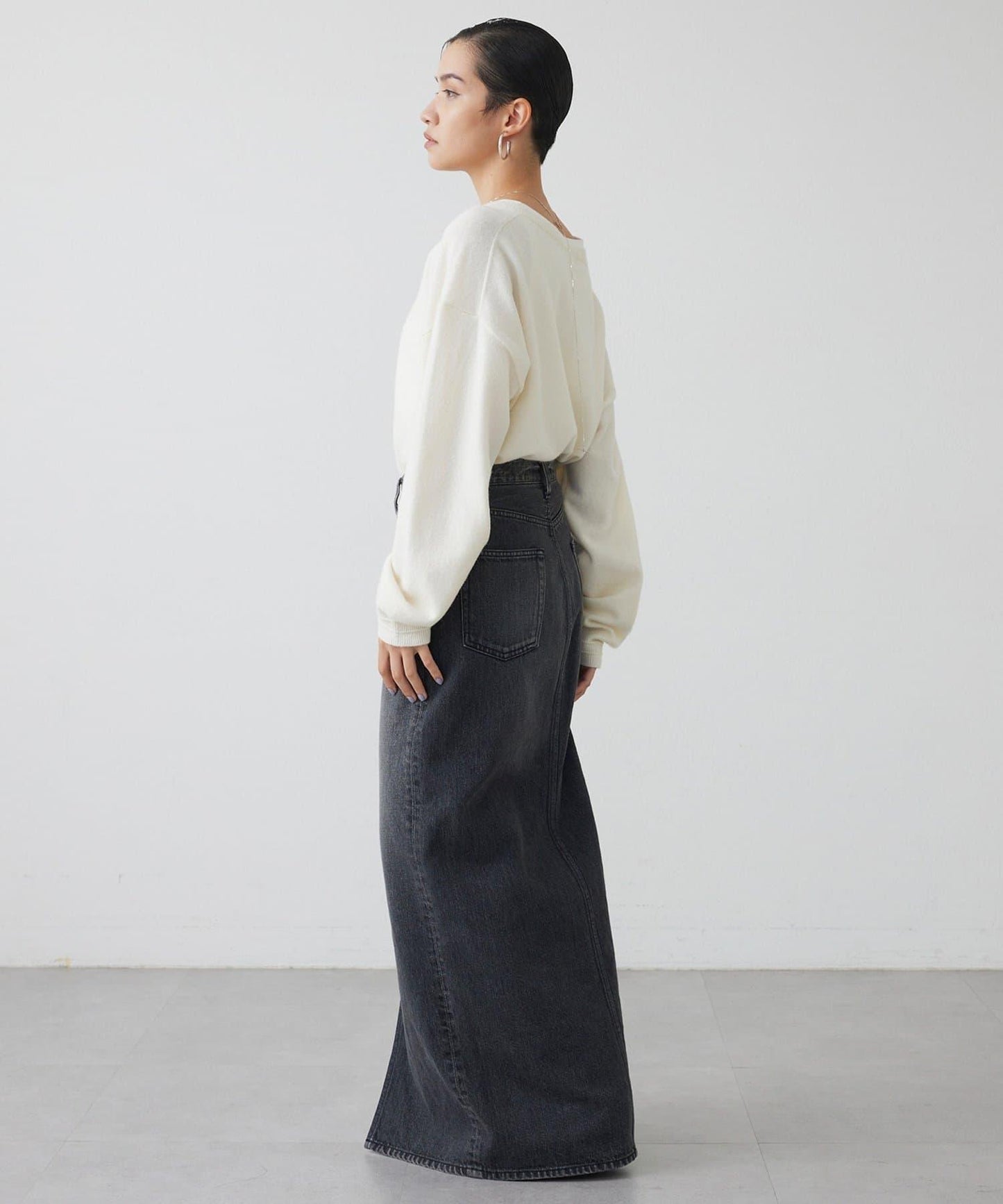 【THE PAUSE】亨利領刺繡套頭衫