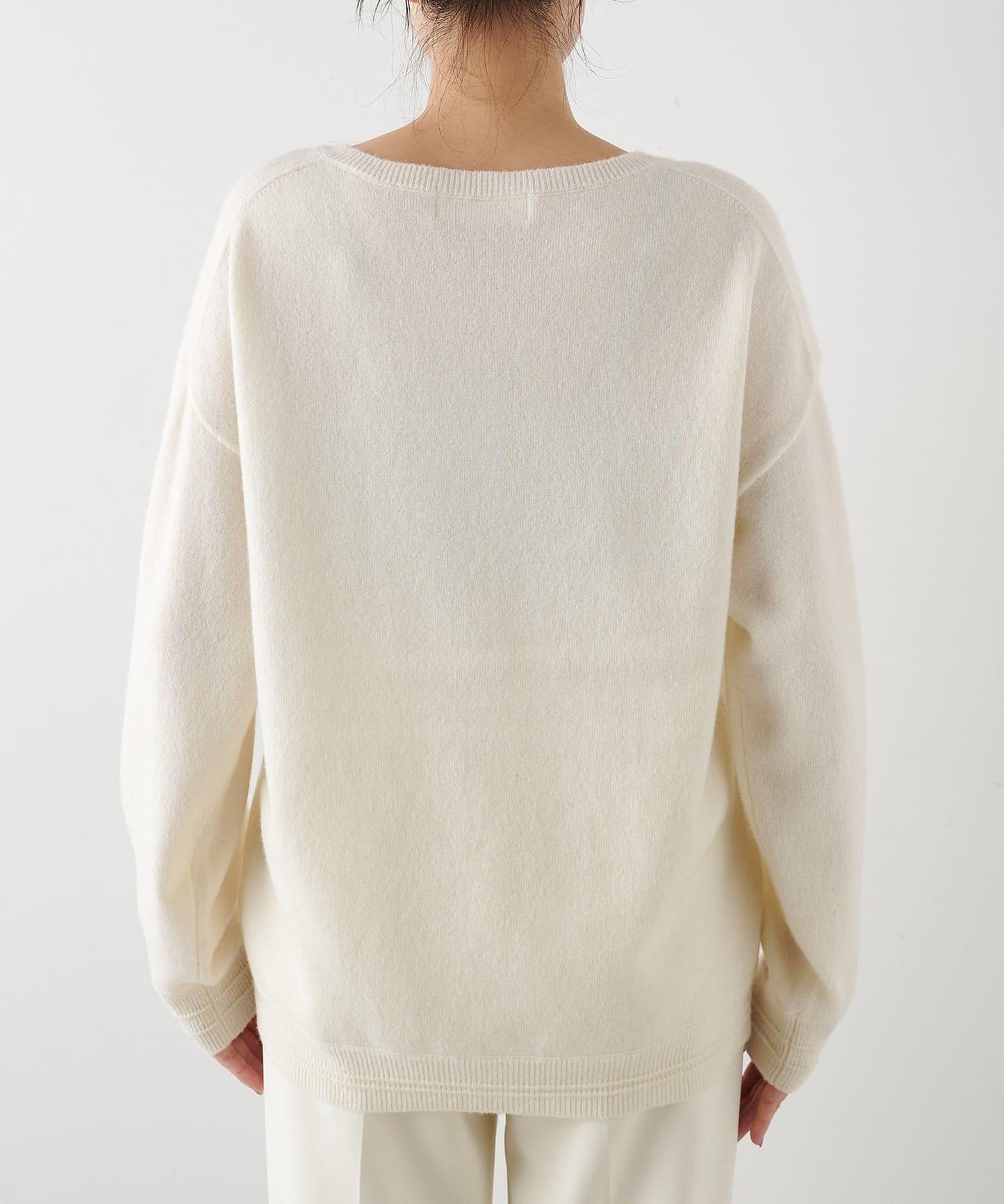 【THE PAUSE】亨利領刺繡套頭衫