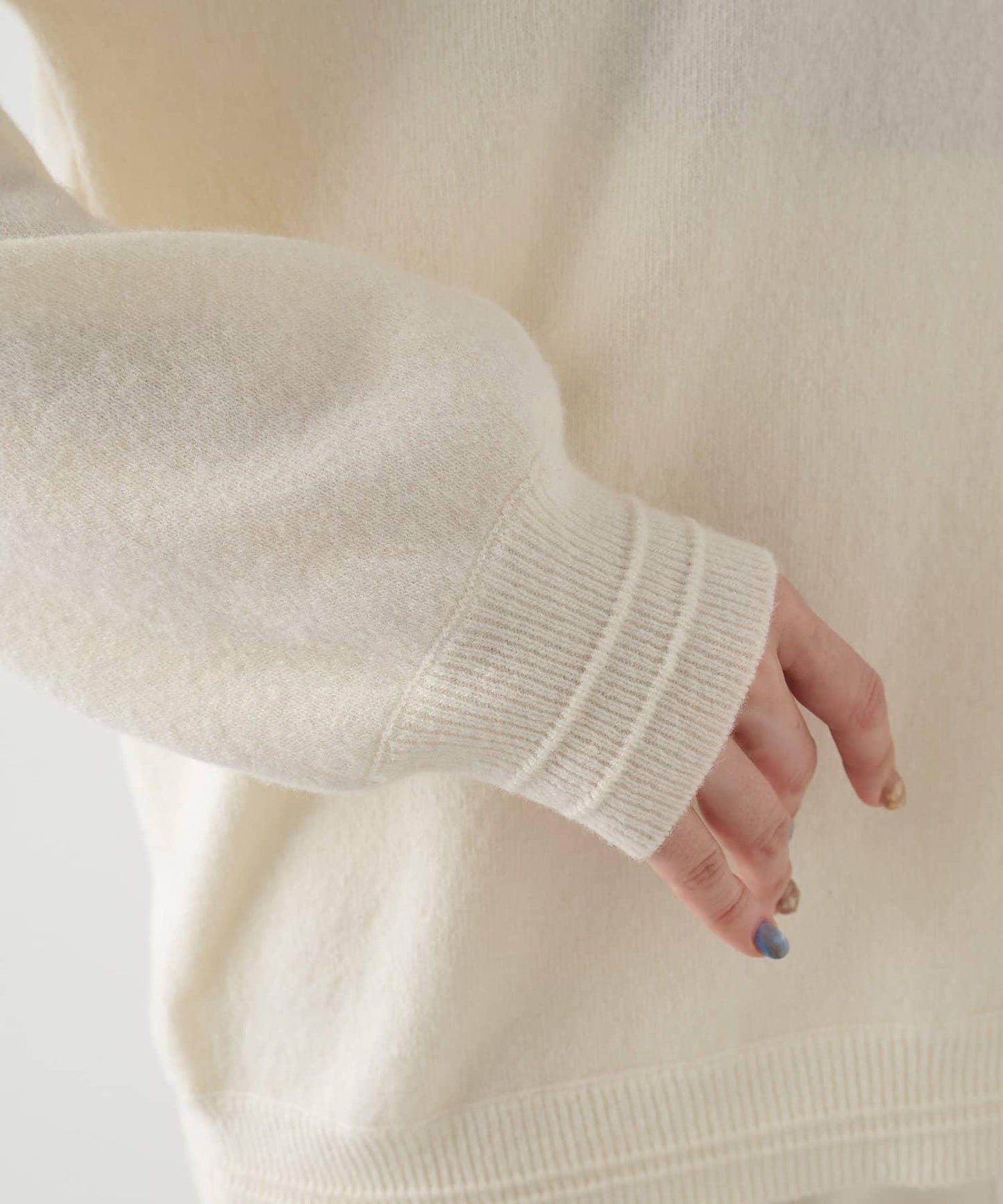 【THE PAUSE】亨利領刺繡套頭衫