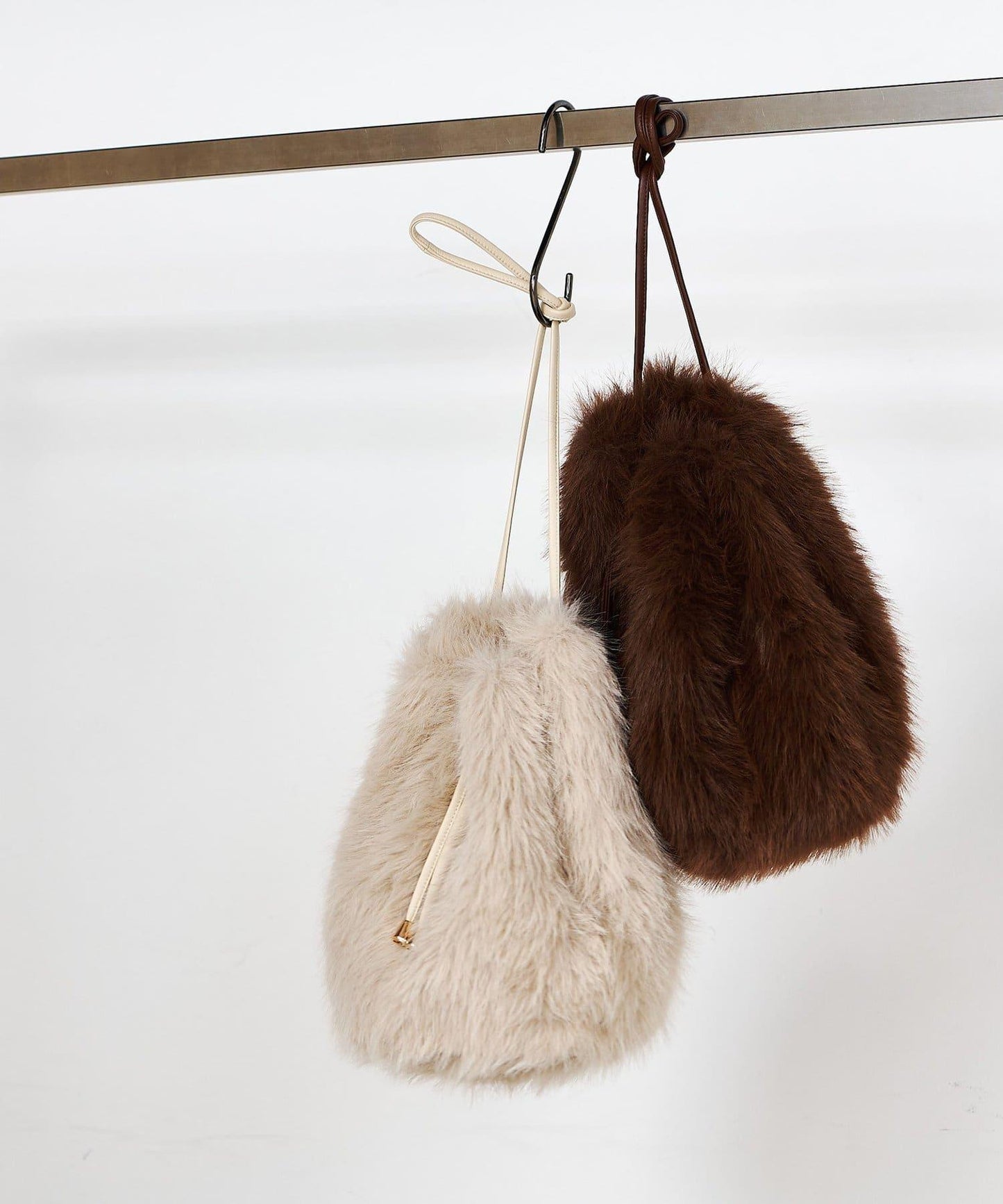 【THE PAUSE】仿皮草抽繩揹包