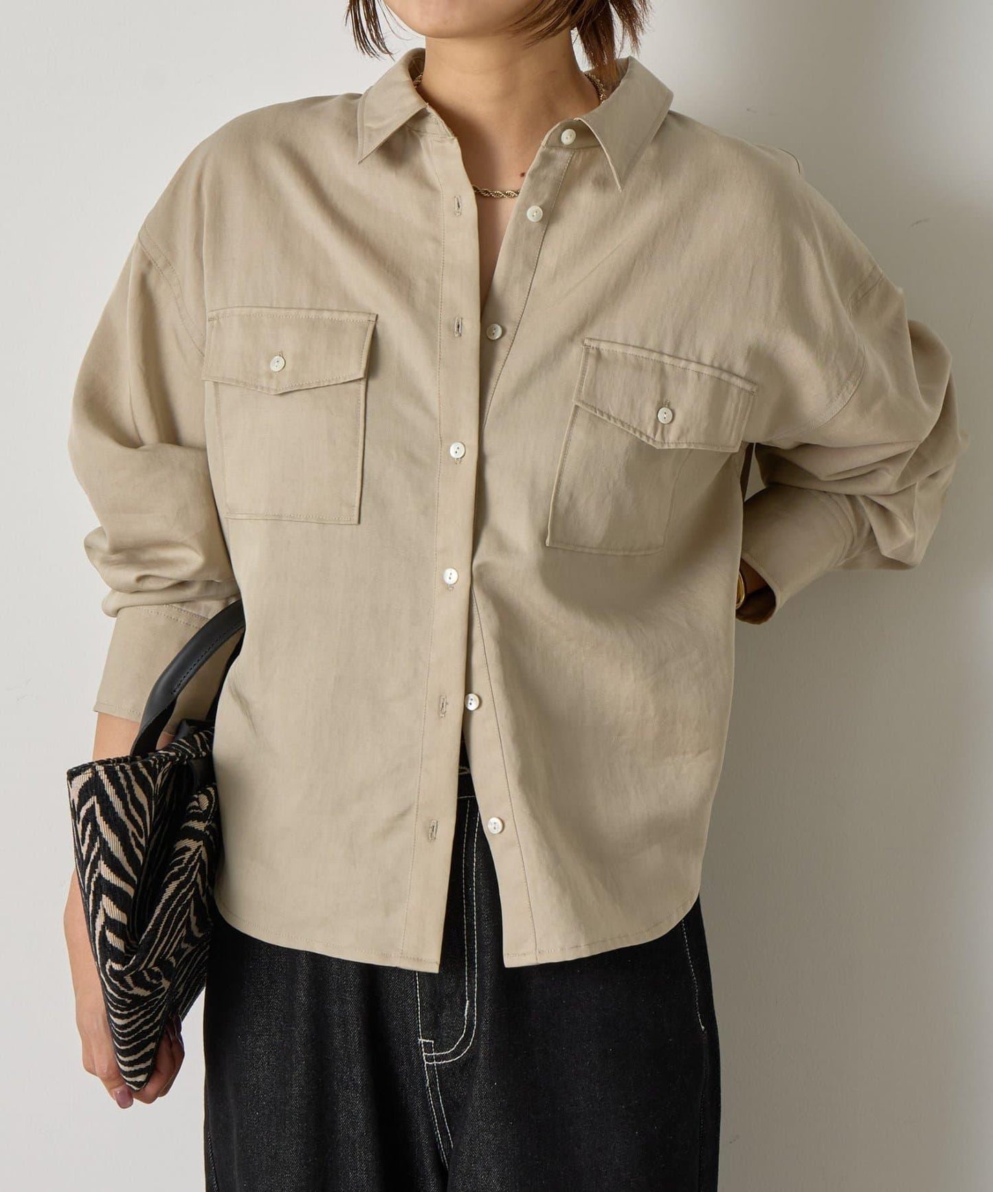 袖褶雙口袋襯衫