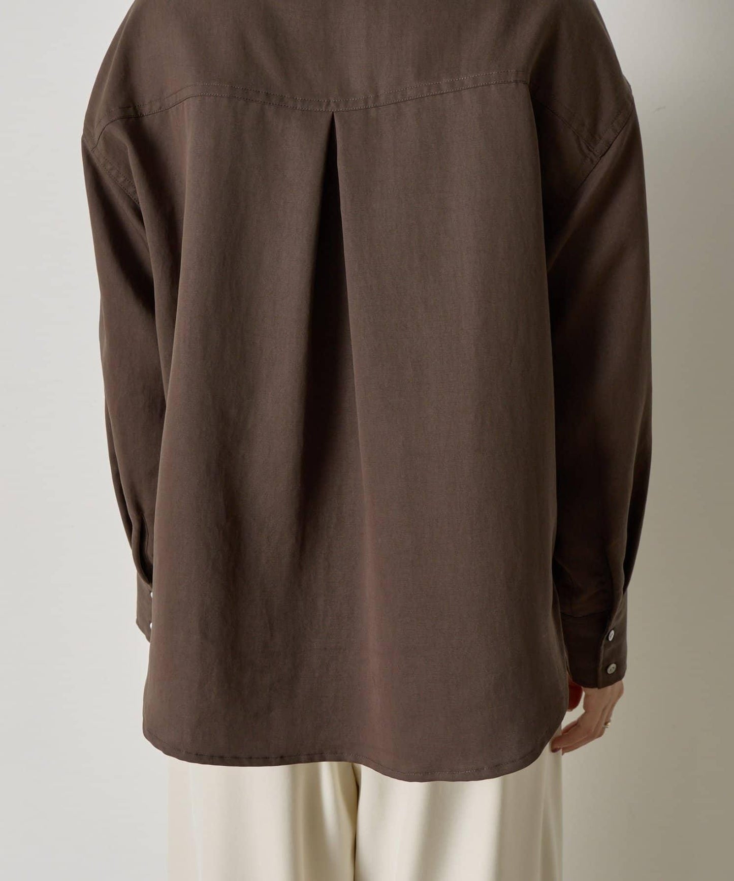 袖褶雙口袋襯衫